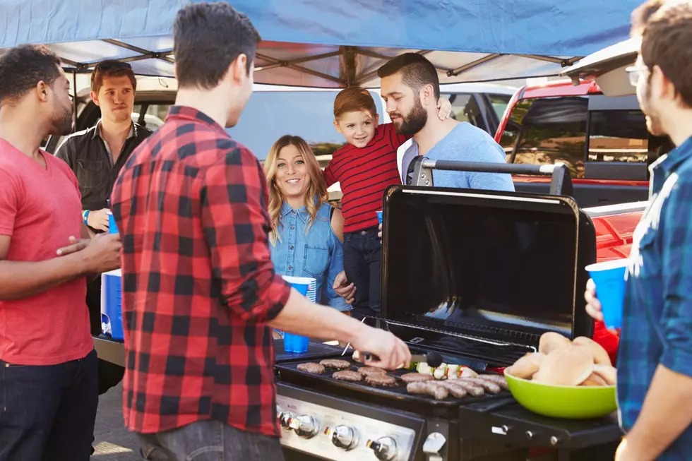 Tri-Cities Tailgaters Know How To Party